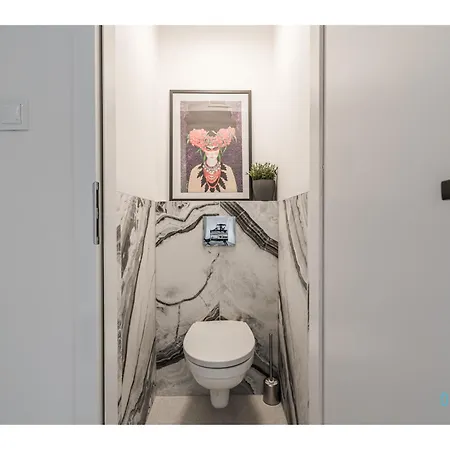 Privat bolig Lily - 15 Minutes To Old Town *